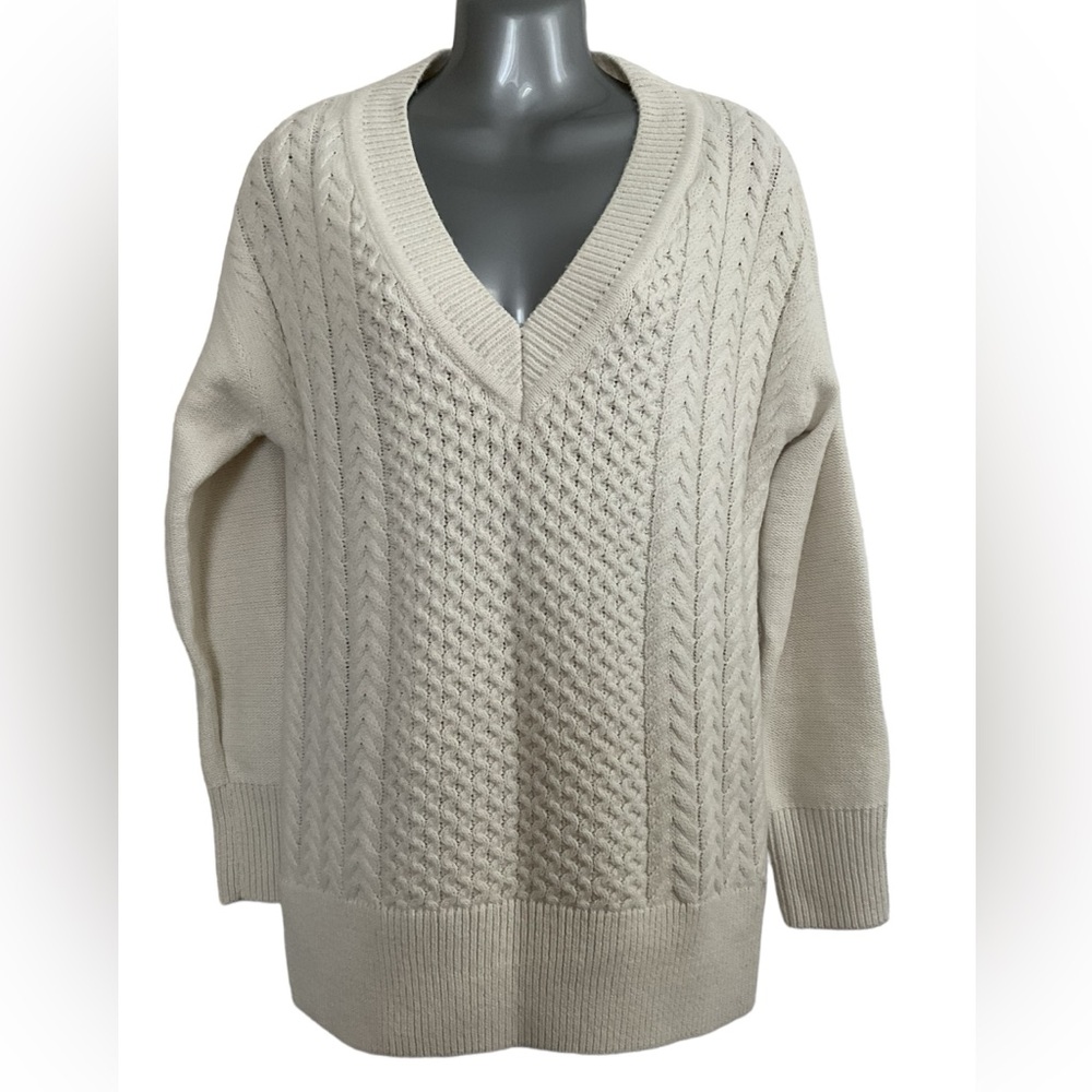 Treasure & bond cream V-neck sweater size XS